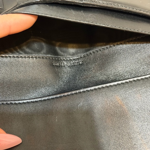 Gucci Black Embossed Leather Wallet - Picture 6 of 7